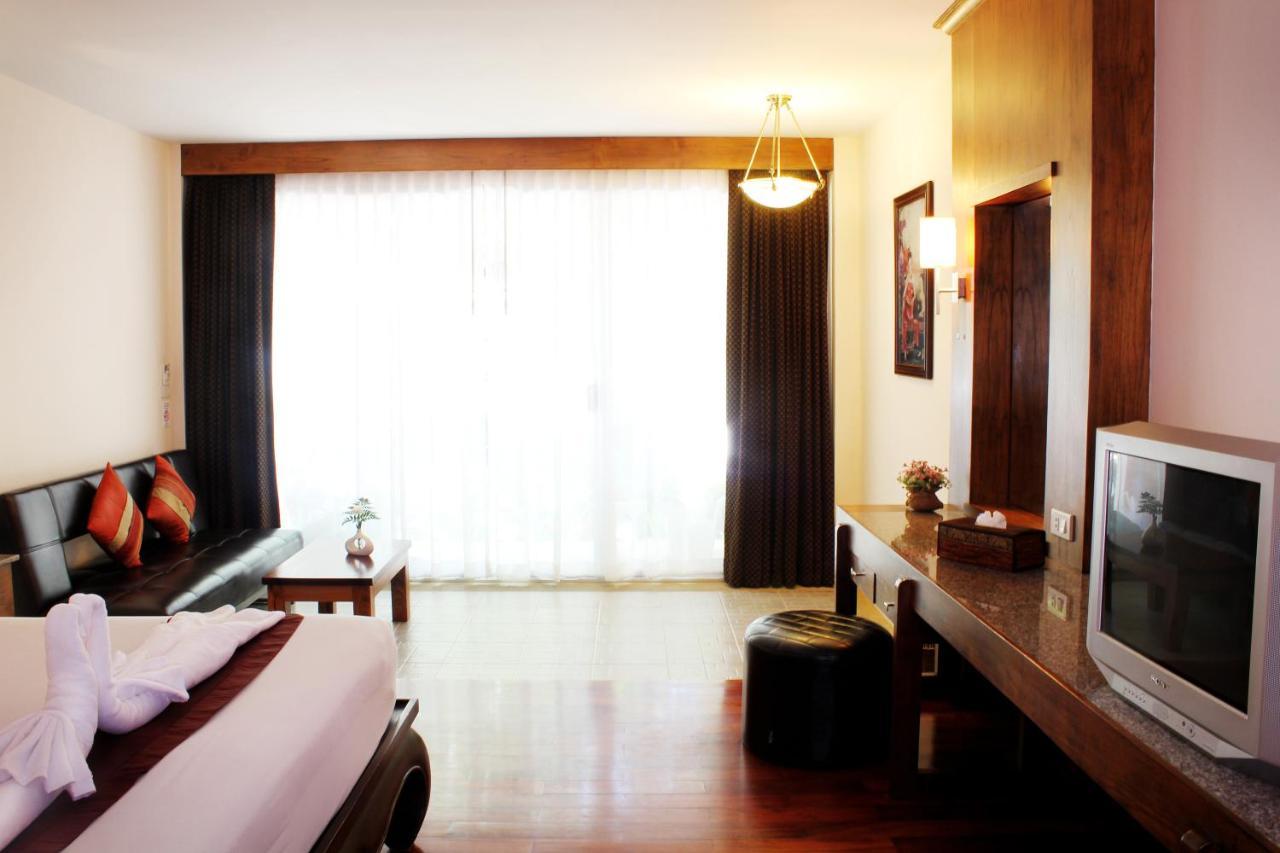 Baan Pron Phateep Patong Extérieur photo