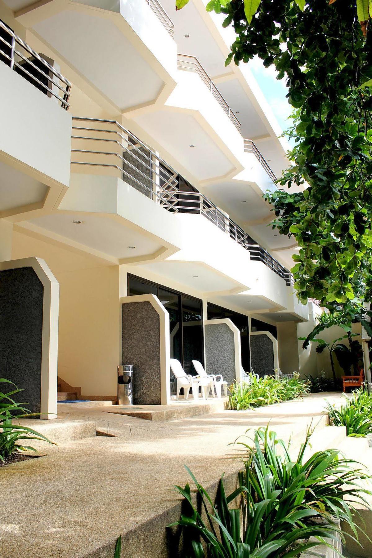Baan Pron Phateep Patong Extérieur photo