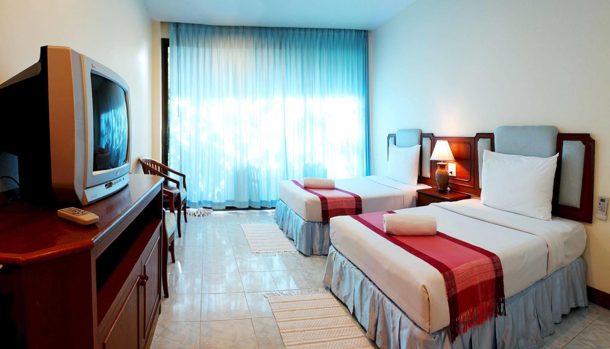 Baan Pron Phateep Patong Extérieur photo