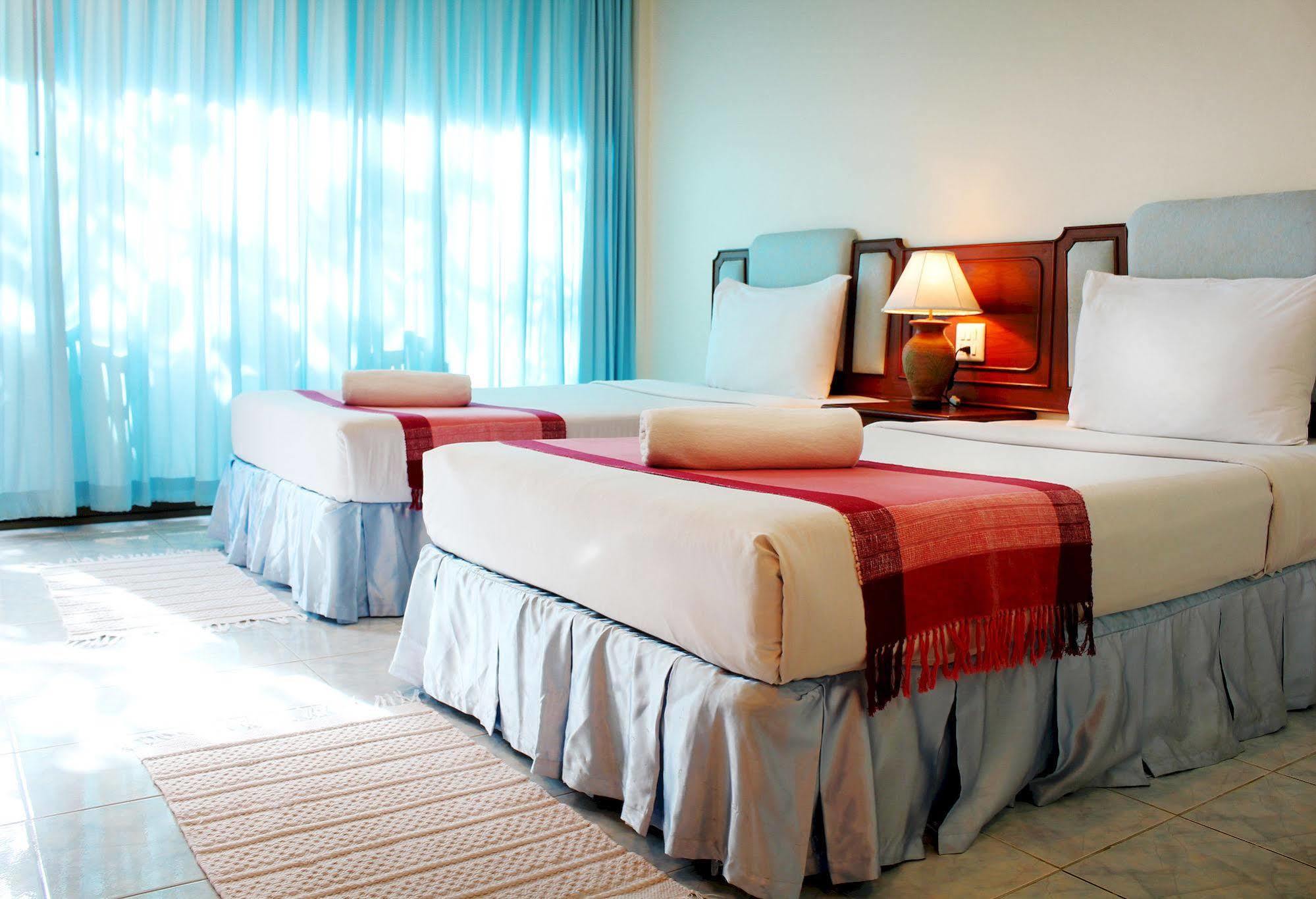 Baan Pron Phateep Patong Extérieur photo